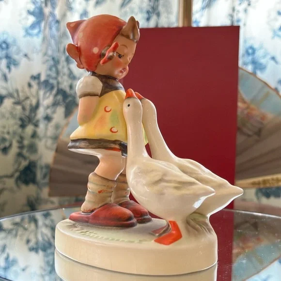 VINTAGE MJHUMMEL GOEBEL WGERMANY 47 3/0 #41 GOOSE GIRL FIGURINE 4” signed 1970’s - Picture 1 of 17